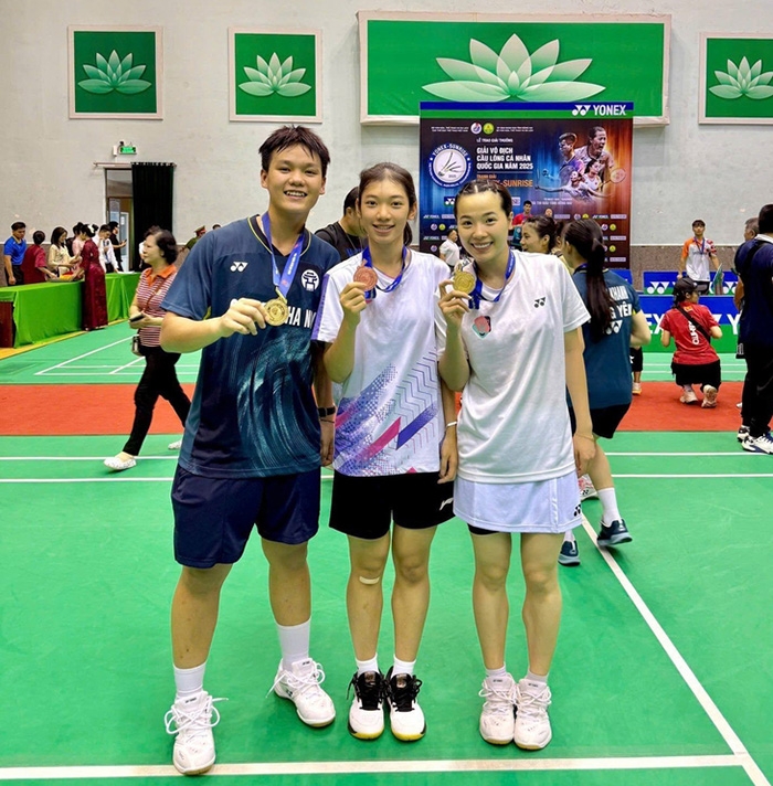 Bùi Bích Phương (bìa trái) chia tay Malaysia International Series 2025 bằng tấm huy chương bạc - Ảnh: TCL
