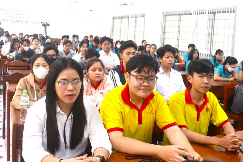 Cán bộ, hội viên, sinh viên tham gia tập huấn kỹ năng, nghiệp vụ.