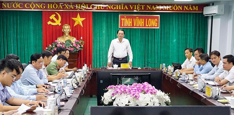 Phó Chủ tịch UBND tỉnh Nguyễn Quỳnh Thiện phát biểu kết luận tại buổi làm việc.