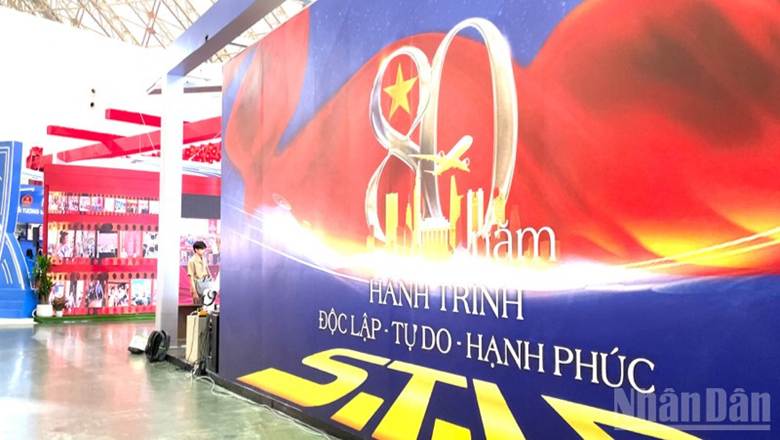 Kéo dài thời gian triển lãm “80 năm hành trình Độc lập-Tự do-Hạnh phúc” đến 15/9.