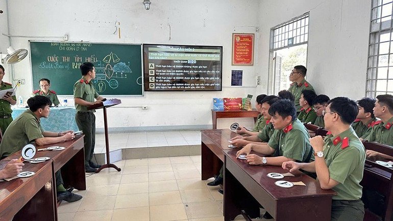 Khoa An ninh chính trị nội bộ, Trường đại học An ninh nhân dân tổ chức Cuộc thi tìm hiểu Luật Bảo vệ bí mật Nhà nước. (Ảnh: Báo Nhân Dân)