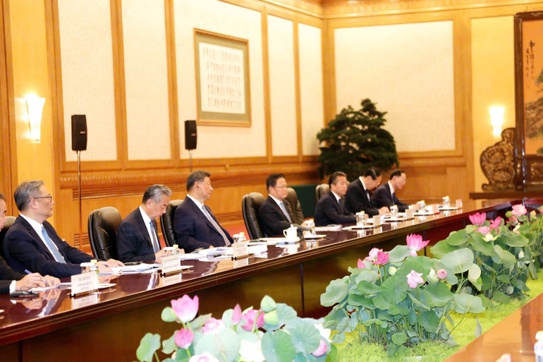 Các đại biểu Trung Quốc dự hội đàm.