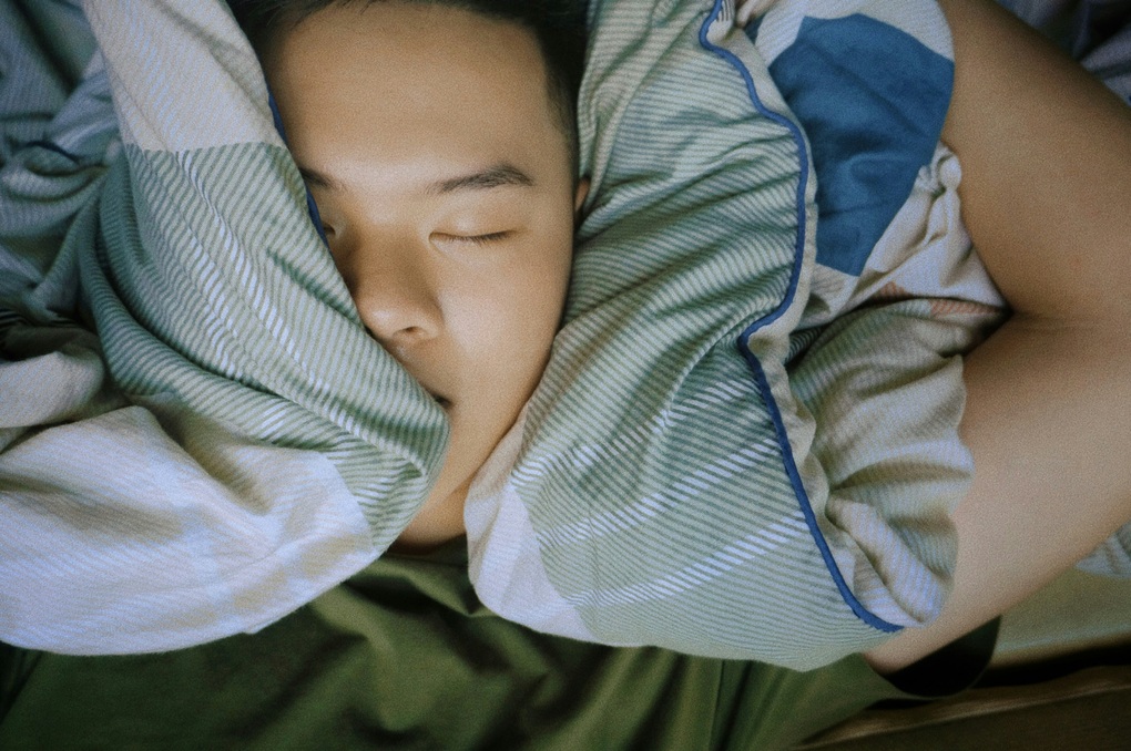 Óc chó có tác dụng hỗ trợ người mất ngủ, tăng chất lượng giấc ngủ (Ảnh: Unsplash).