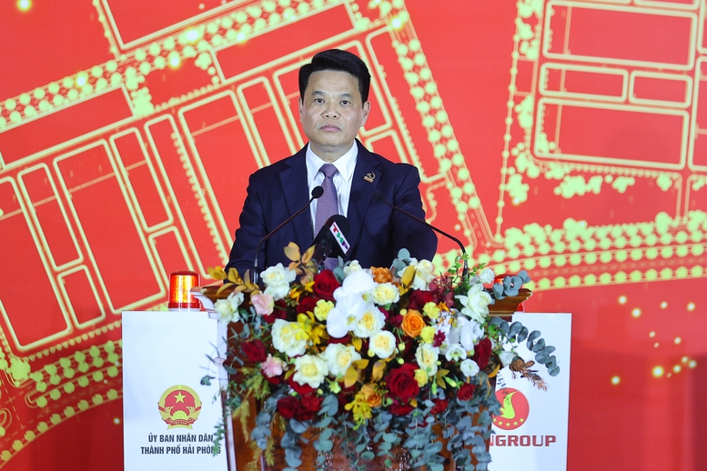 Phó Bí thư Thành ủy, Chủ tịch UBND thành phố Hải Phòng Lê Ngọc Châu phát biểu tại buổi lễ - Ảnh: VGP/Nhật Bắc