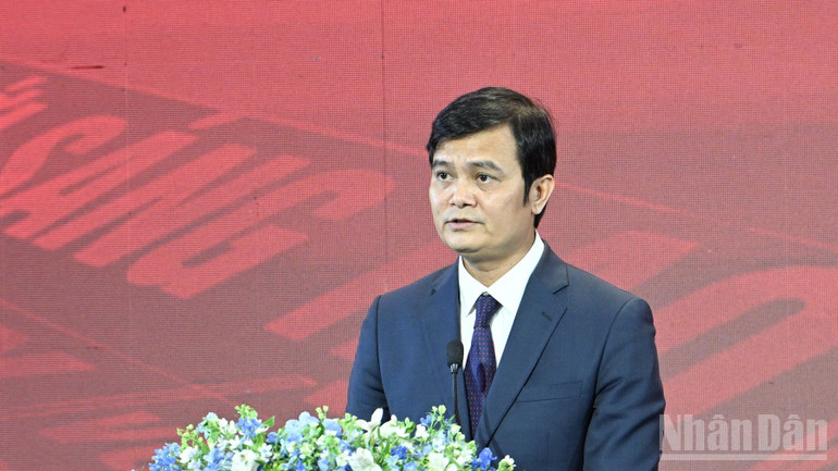 Bí thư thứ nhất Trung ương Đoàn Thanh niên Cộng sản Hồ Chí Minh Bùi Quang Huy phát biểu tại Diễn đàn. (Ảnh: TRẦN HẢI)