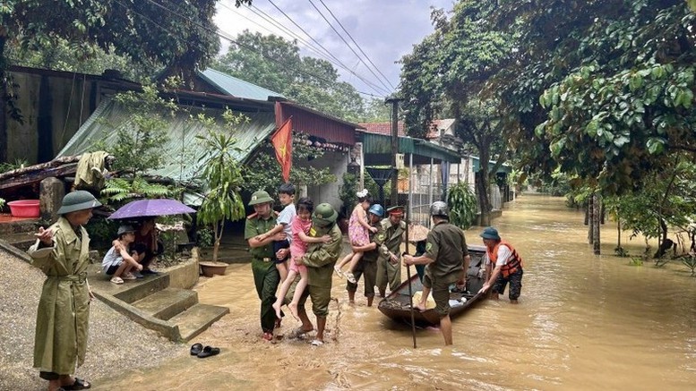 Mưa lớn do bão số 10 gây ra ngập úng tại Thanh Hóa. Ảnh: Thái Bình