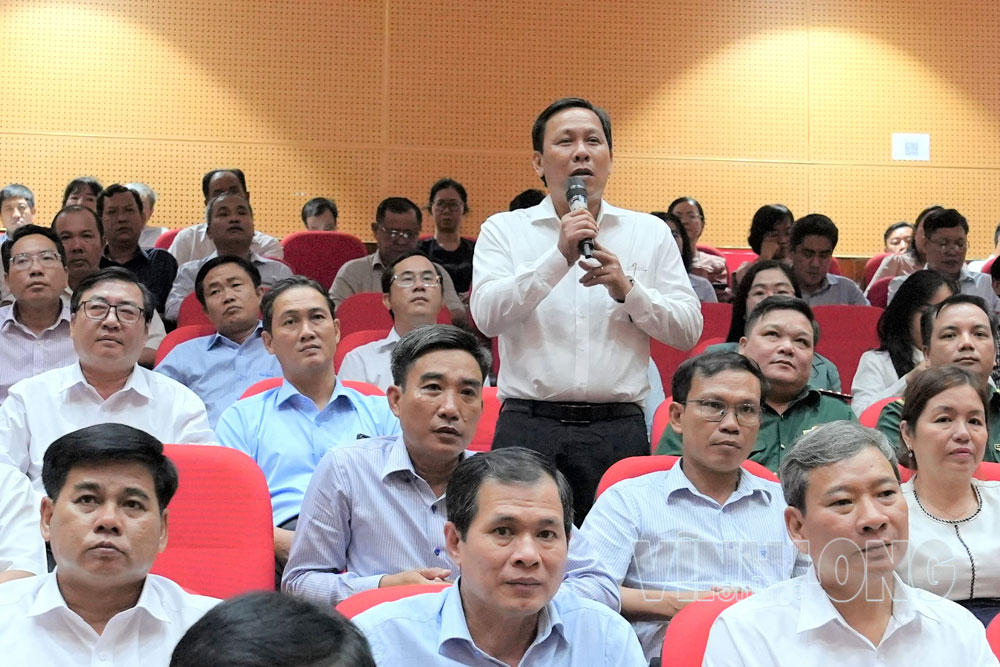 Cán bộ thuộc diện quy hoạch phát biểu, chia sẻ tại hội nghị.