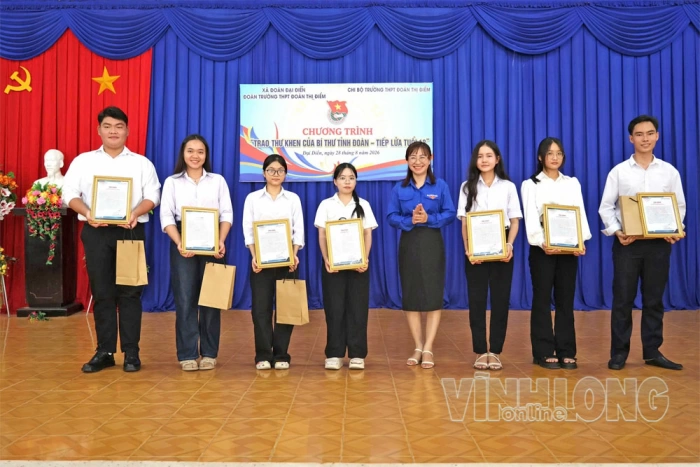 Đảng viên trẻ vững bước hành trình mới