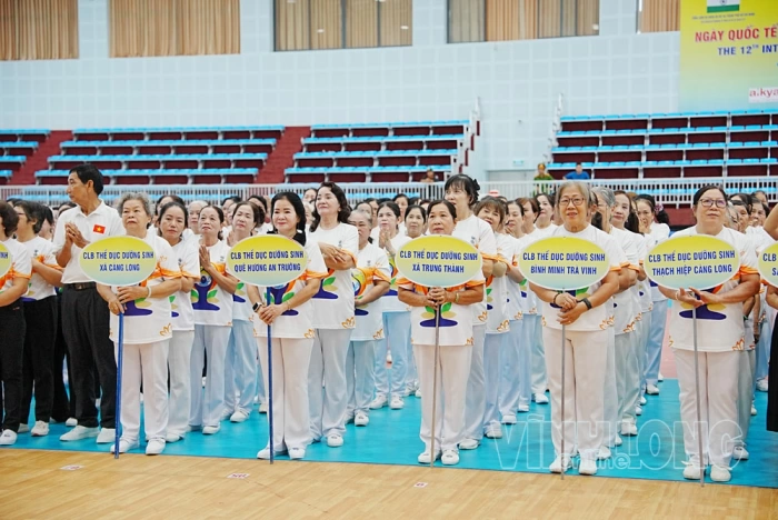 Để người cao tuổi được chăm sóc thường xuyên
