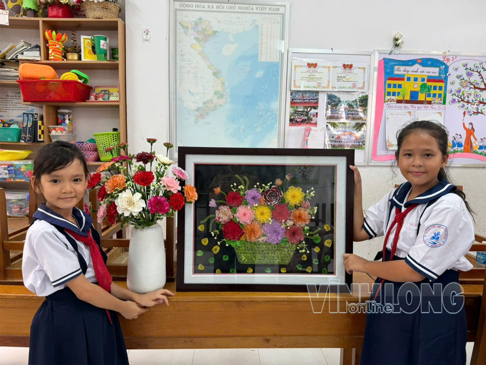 Đề tài “Hoa xinh từ vảy cá” nhóm tác giả Nguyễn Thị Thúy Vân và Võ Ngọc Phương Nghi, học sinh Trường Tiểu học An Ngãi Trung hình thành từ cuộc sống.

