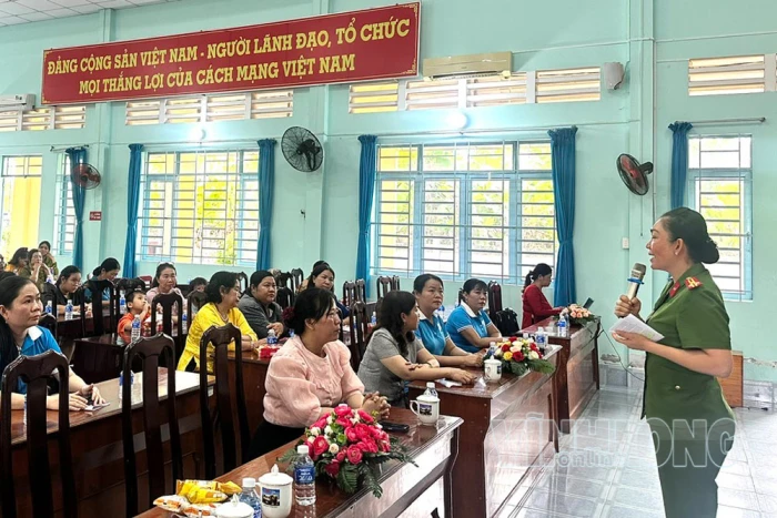 Bảo vệ phụ nữ, trẻ em trên môi trường số