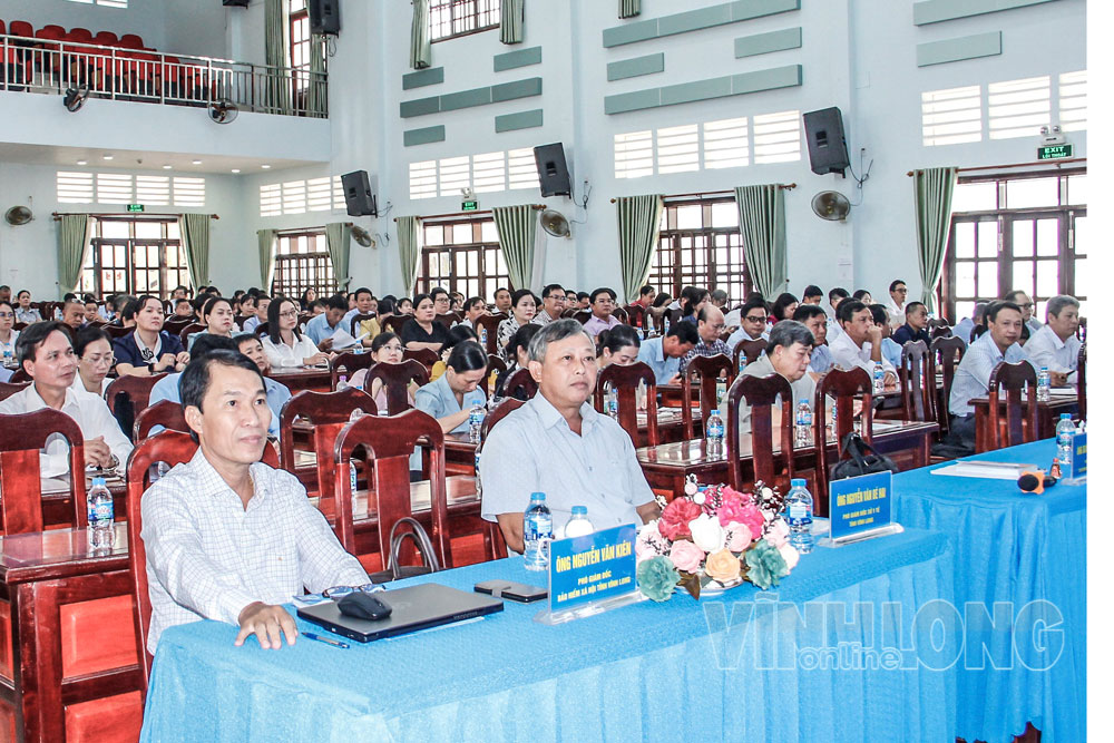 Đại biểu tham dự hội nghị.

