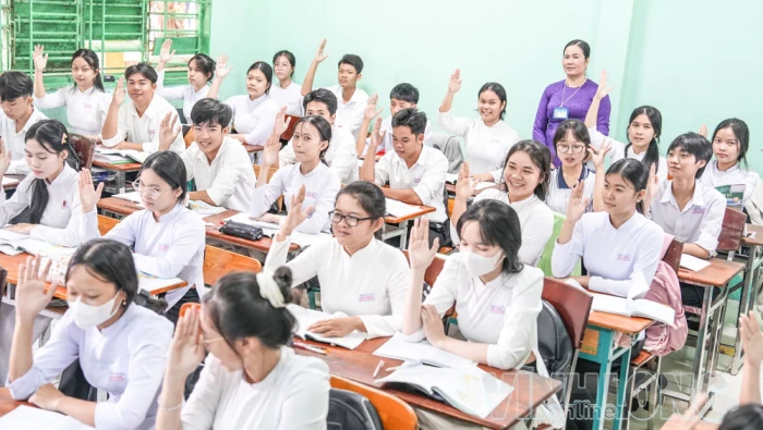 Sớm ổn định bộ máy để nâng chất lượng dạy và học