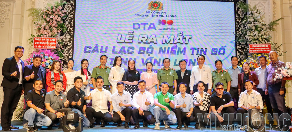 Công an tỉnh tổ chức ra mắt CLB Niềm tin số và phát động chiến dịch phòng, chống tin giả trên không gian số.