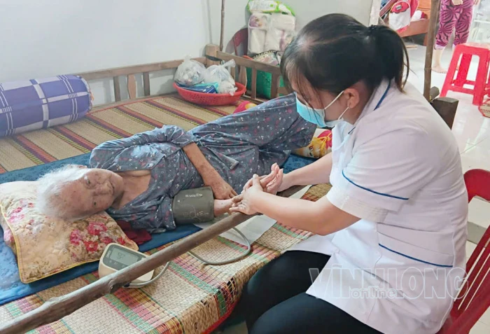 Đưa dịch vụ y tế đến tận nhà người dân