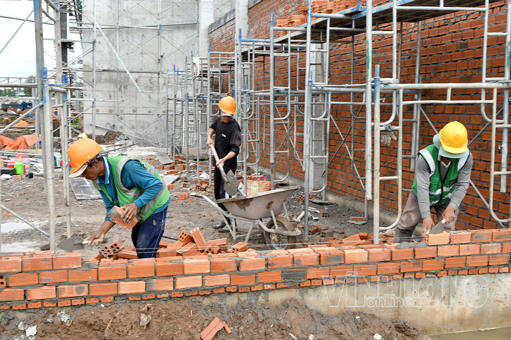 Hàng ngày có trên 230 công nhân làm việc tại công trường.