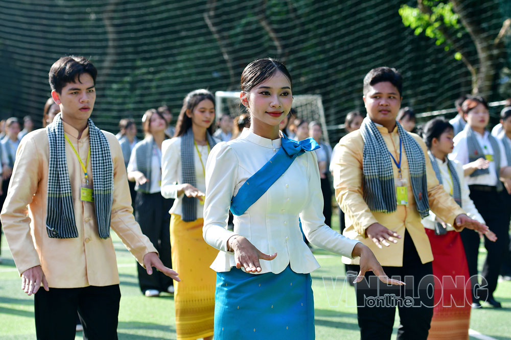 Sinh viên TVU trong một sự kiện văn hóa tại trường.

