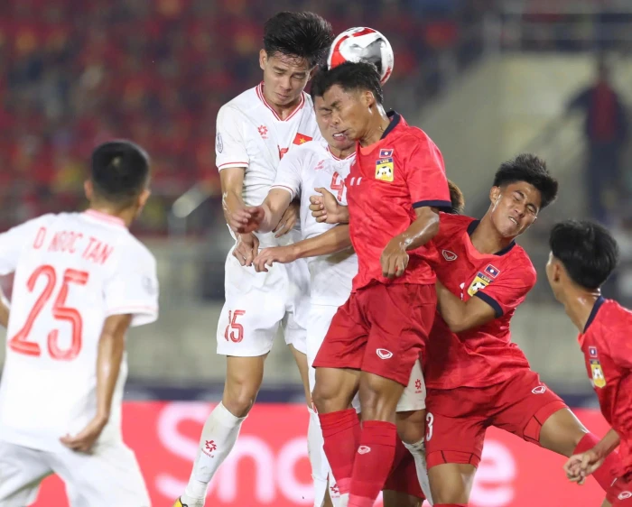 Dàn cầu thủ nhập tịch tỏa sáng, Hồng Kông 'đè bẹp' Lào 4-0 ở FIFA ASEAN Cup