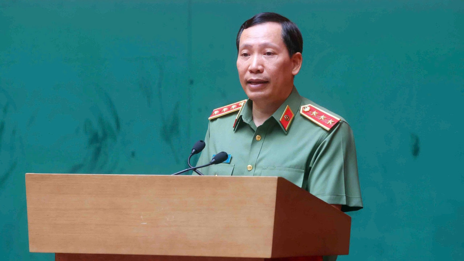 Thứ trưởng Công an Lê Văn Tuyến phát biểu chỉ đạo hội nghị. (Ảnh: BỘ CÔNG AN)