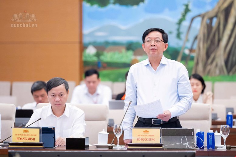 Phó Thủ tướng Chính phủ Hồ Quốc Dũng giải trình, làm rõ những ý kiến của các thành viên Ủy ban Thường vụ Quốc hội nêu

