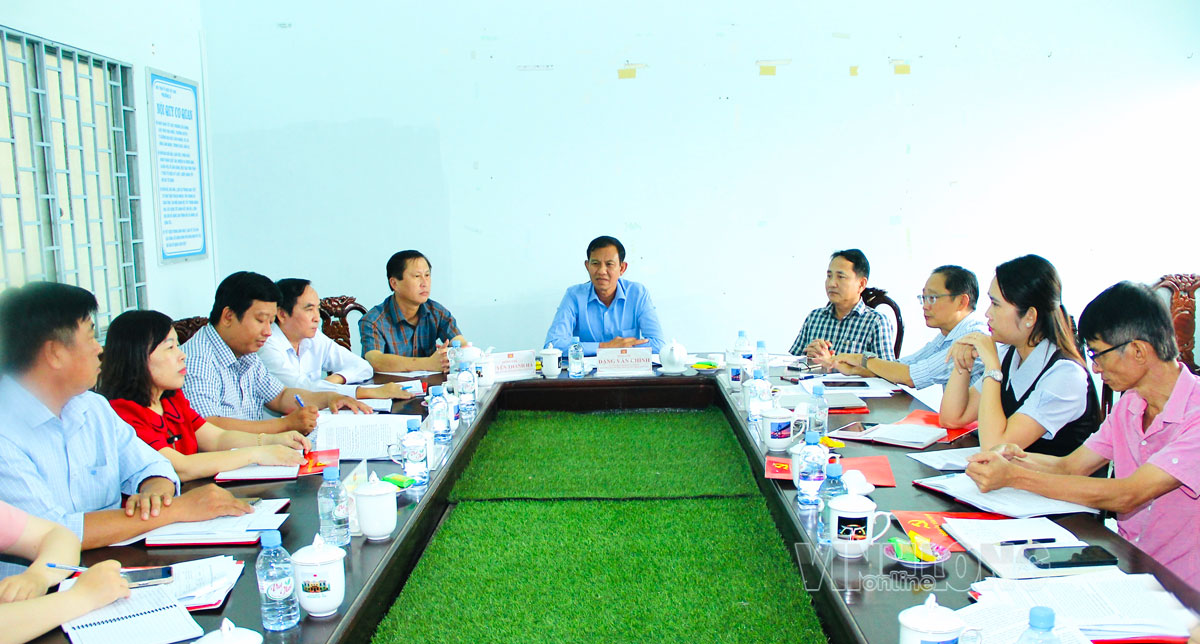 Đồng chí Đặng Văn Chính- Ủy viên Ban Thường vụ Tỉnh ủy, Phó Chủ tịch Thường trực UBND tỉnh phát biểu chỉ đạo tại buổi làm việc.