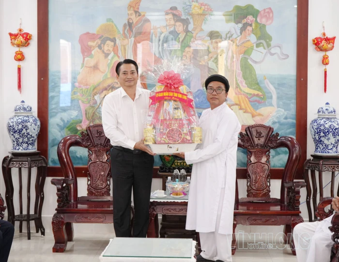 Lãnh đạo tỉnh thăm, chúc mừng các tổ chức Cao Đài nhân Đại lễ Vía Đức Diêu Trì Kim Mẫu