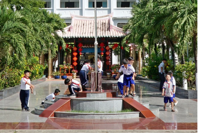 Miếu Tiền Vãng- biểu tượng của truyền thống 
“Tôn sư trọng đạo”