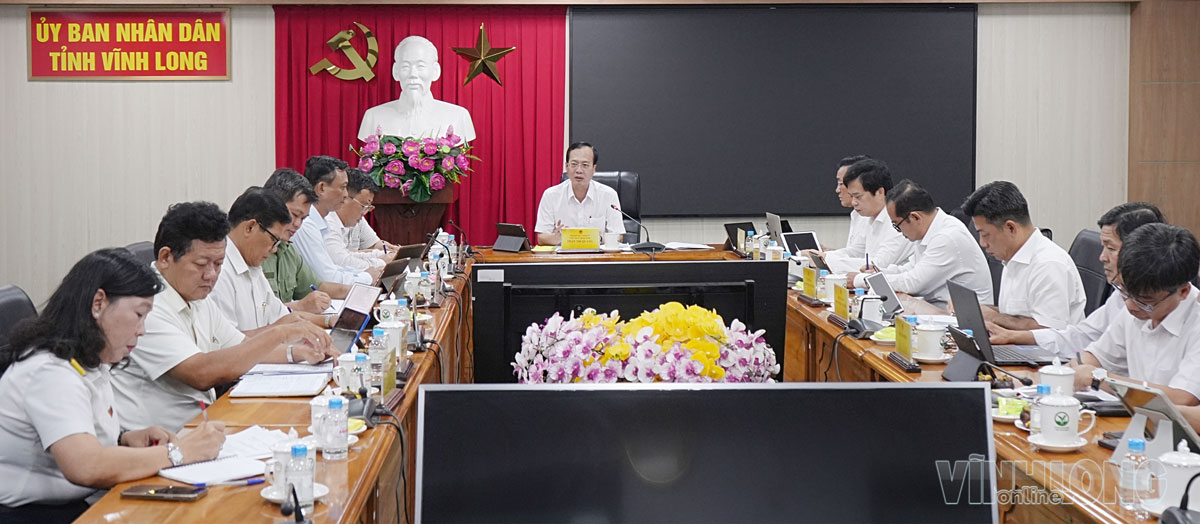  Phó Bí thư Tỉnh ủy, Chủ tịch UBND tỉnh Trần Trí Quang chủ trì buổi họp nghe báo cáo tình hình triển khai các dự án đầu tư ngoài ngân sách nhà nước trên địa bàn

