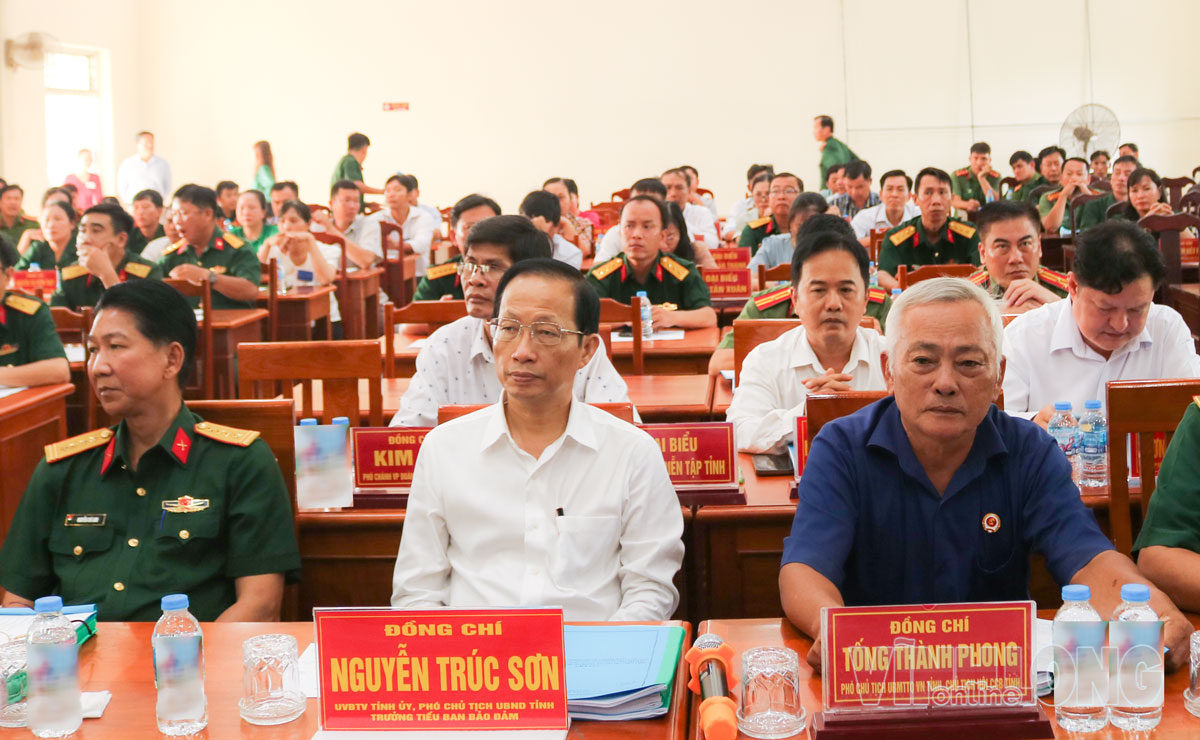 Đại biểu tham dự diễn tập xã An Hiệp.