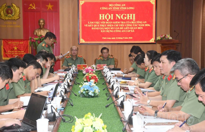 Công an tỉnh Vĩnh Long tiếp và làm việc với Đoàn kiểm tra Bộ Công an
