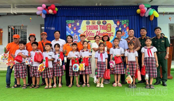 Ban Chỉ huy Quân sự xã Tân Hào tổ chức chương trình “Trung thu yêu thương năm 2026”