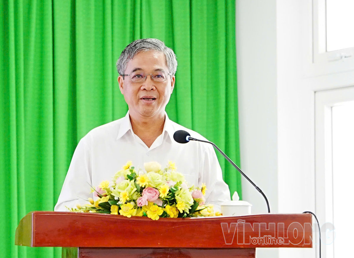 Đồng chí Châu Văn Hòa phát biểu tại buổi làm việc.