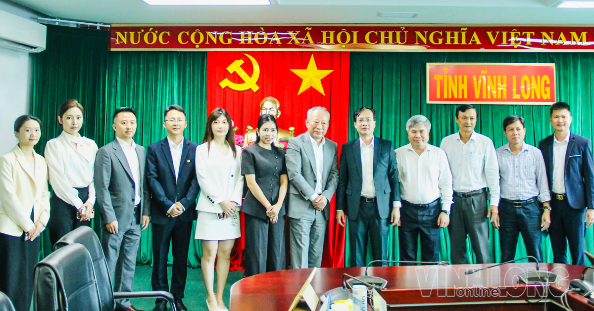 Đồng chí Trần Trí Quang- Phó Bí thư Tỉnh ủy, Chủ tịch UBND tỉnh, cùng lãnh đạo Sở Tài chính và sở, ngành tiếp, làm việc với Công ty TNHH Tập đoàn xây dựng Thái Bình Dương.
