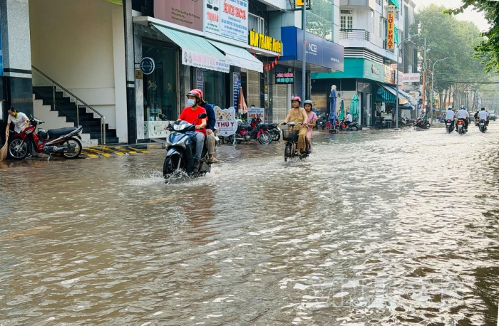 Triều cường tiếp tục lên, nhiều nơi có thể ngập sâu 30-50cm