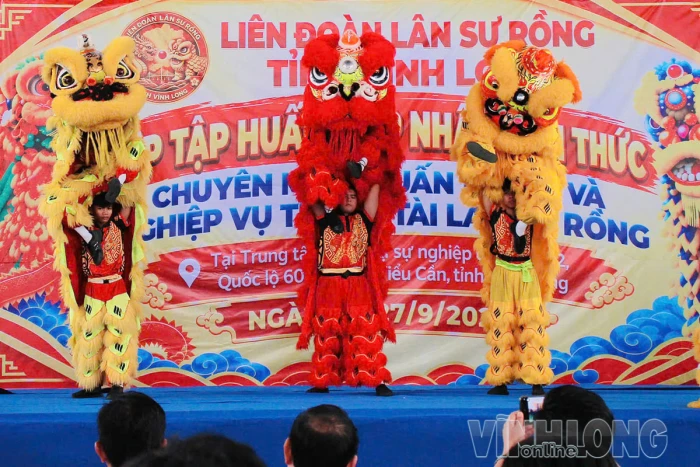 55 học viên hoàn thành lớp tập huấn Lân Sư Rồng