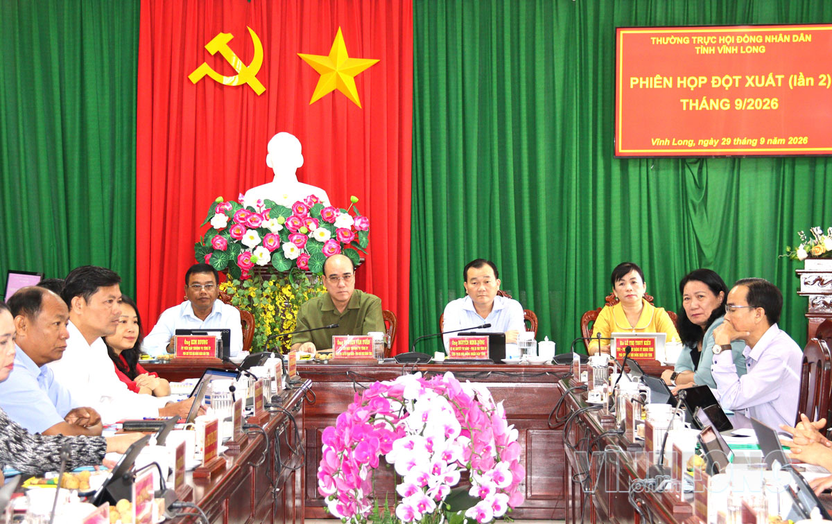 Thường trực HĐND tỉnh xem xét, cho ý kiến đối với các nội dung thuộc thẩm quyền tại phiên họp.