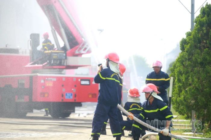 Thực tập phương án chữa cháy và cứu nạn, cứu hộ cấp tỉnh tại Công ty TNHH Tỷ Xuân