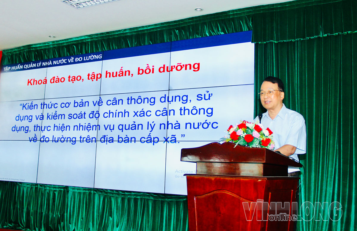 Ông Nguyễn Hùng Điệp - Phó Chủ tịch Hội Đo lường Việt Nam báo cáo viên lớp tập huấn.