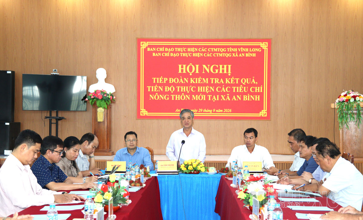 Đồng chí Châu Văn Hòa - Tỉnh ủy viên, Phó Chủ tịch UBND tỉnh phát biểu tại buổi làm việc.

