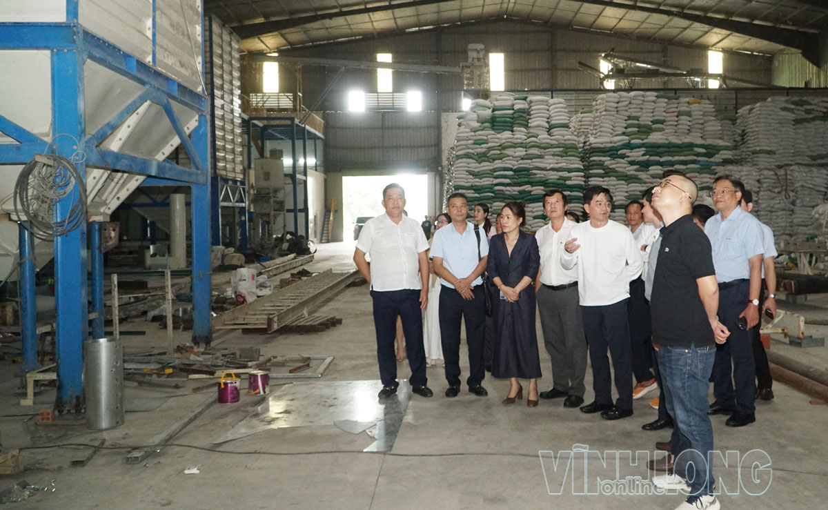 Đoàn công tác khảo sát thực tế tại Công ty TNHH Sản xuất Thương mại Phước Thành IV.