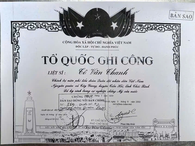 Bản sao Bằng Tổ quốc ghi công của liệt sĩ Tô Văn Thanh.

Ảnh: GĐCC

