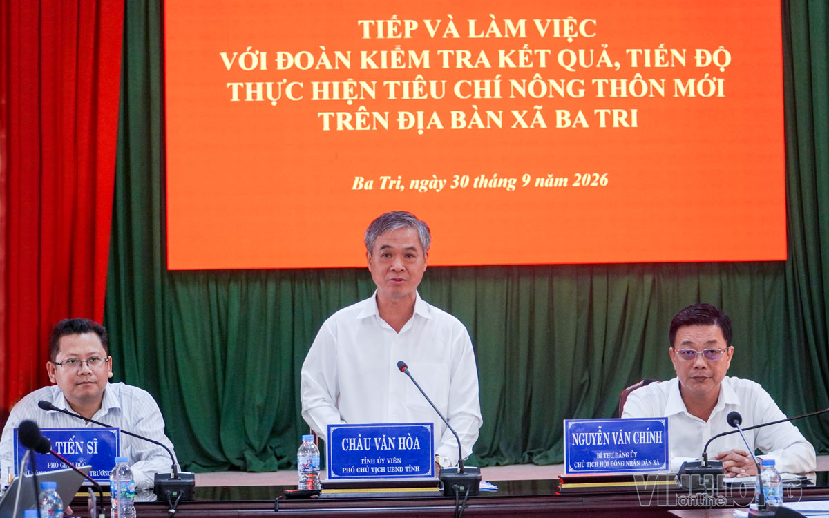 Đồng chí Châu Văn Hòa, Tỉnh ủy viên, Phó Chủ tịch UBND tỉnh phát biểu chỉ đạo tại buổi kiểm tra.