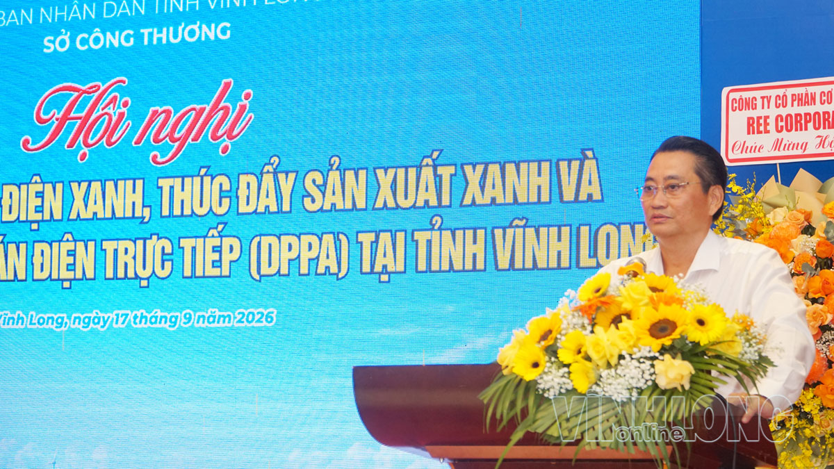 Đồng chí Nguyễn Quỳnh Thiện - Tỉnh ủy viên, Phó Chủ tịch UBND tỉnh phát biểu tại hội nghị.