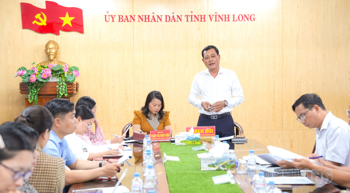 Ông Thạch Bồi- Phó Giám đốc Sở Văn hóa-TT-DL phát biểu tại buổi làm việc.