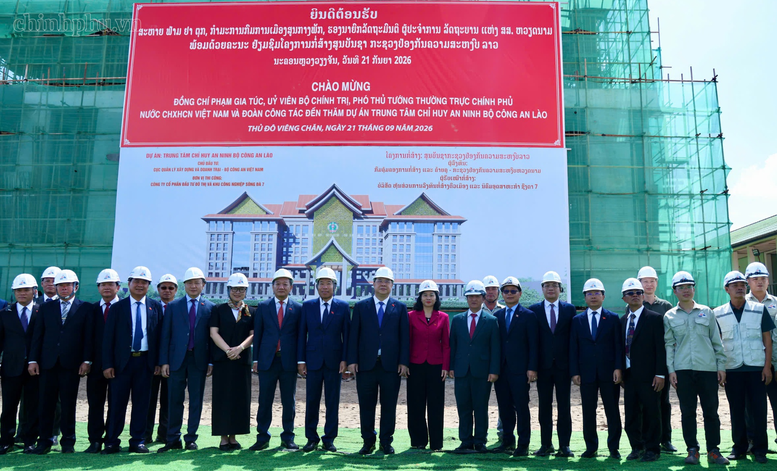 Phó Thủ tướng Thường trực Phạm Gia Túc thăm dự án công trình Trung tâm Chỉ huy an ninh Bộ Công an Lào - Ảnh: chinhphu.vn/Phương Nguyên