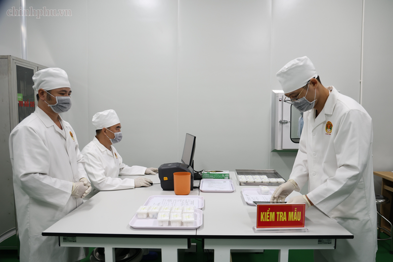 Viện Pháp y Quân đội bảo quản, lưu trữ mẫu hài cốt liệt sĩ - Ảnh: chinhphu.vn/Thu Giang

