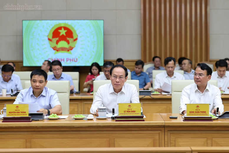 Phó Thủ tướng Nguyễn Văn Thắng, Phó Thủ tướng Lê Tiến Châu, Bộ trưởng, Chủ nhiệm VPCP Đặng Xuân Phong dự Hội nghị - Ảnh: chinhphu.vn/Nhật Bắc

