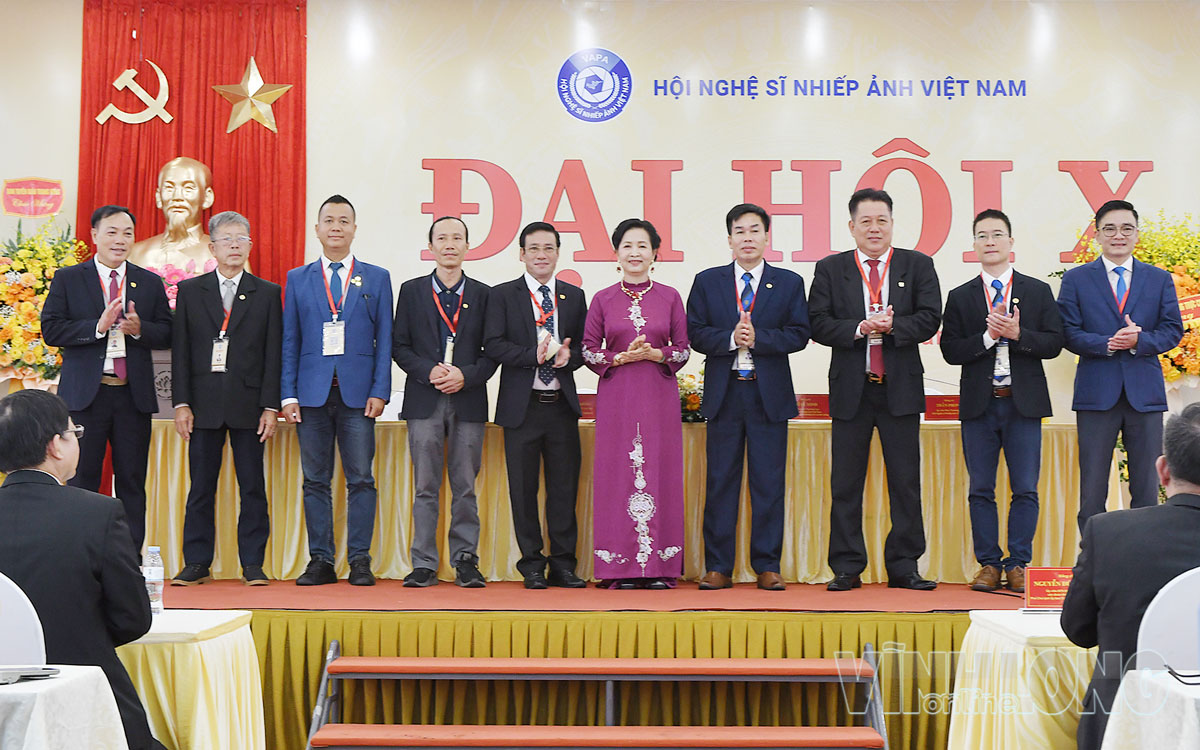 Ban Chấp hành Hội NSNA Việt Nam khóa X ra mắt trước Đại hội.