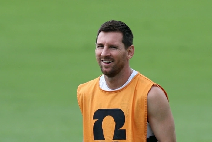 Tevez chính thức xác nhận Ronaldo và Messi đã đồng ý sát cánh cùng nhau