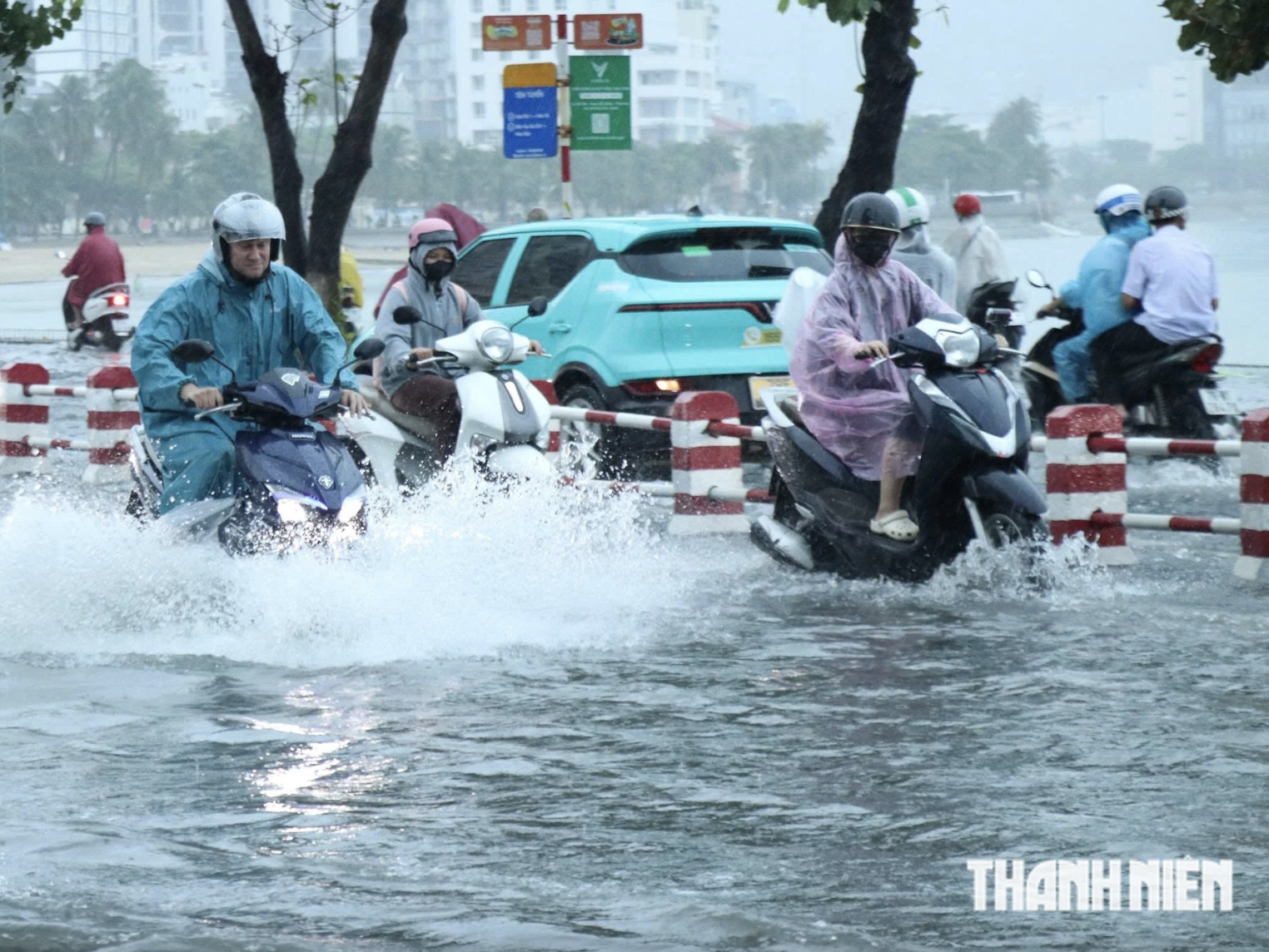 Dự báo thời tiết hôm nay 26.9, mưa giông xảy ra ở nhiều tỉnh miền Trung và Nam bộ

ẢNH: VĂN CHIẾN